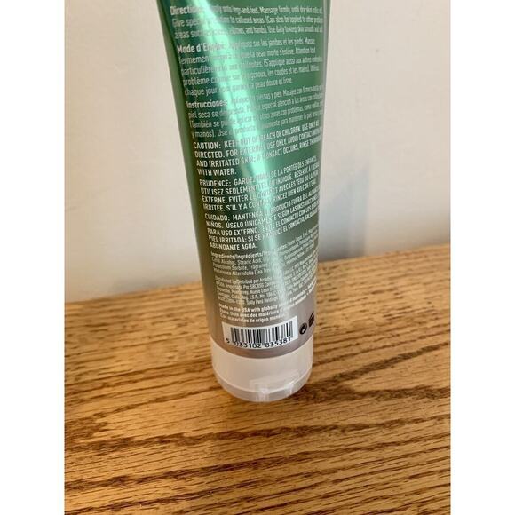 New Heel To Toe Exfoliate Peppermint Sloughing Foot Lotion 6 fl oz / 177 ml - Picture 4 of 5